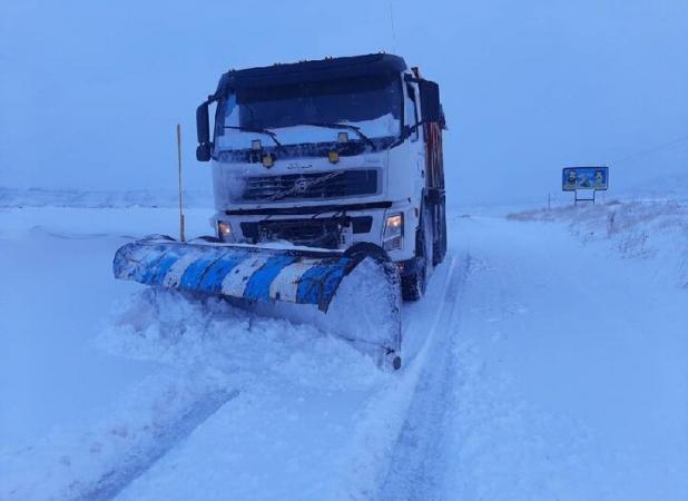 برف‌روبی ۱۴۸۰ کیلومتر از محورهای استان سمنان در ۲۴ ساعت گذشته