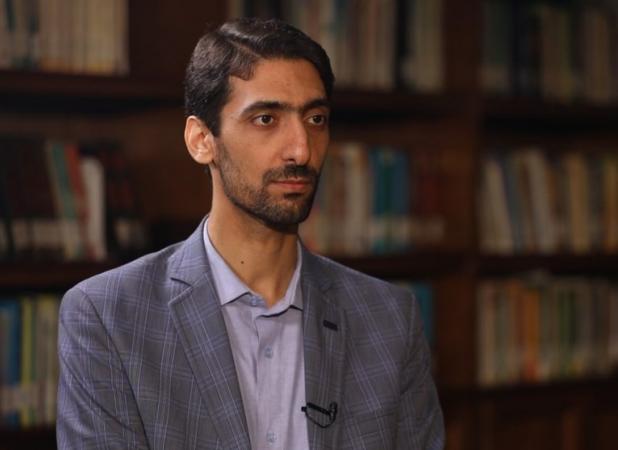 بانک مرکزی زیر مجموعه دولت باشد اما بله قربانگو نباشد