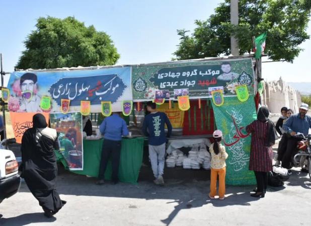 هزار پرس غذای گرم ویژه روز غدیر در قروه توزیع شد