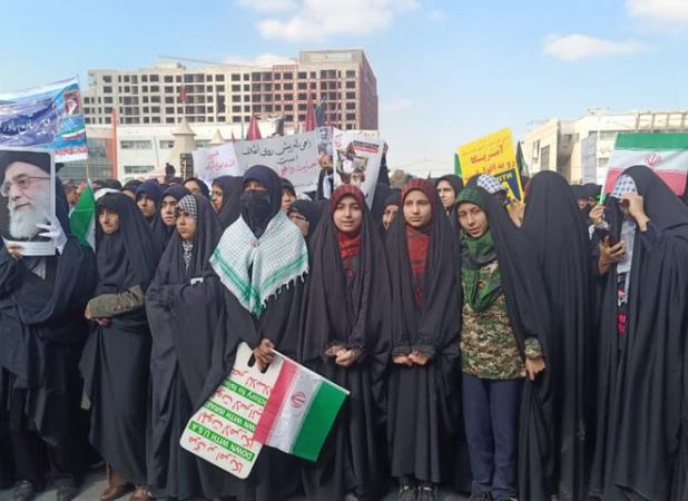 نسل امید در مشهد با زبان رجز و ایمان، ۱۳ آبان را معنا کردند