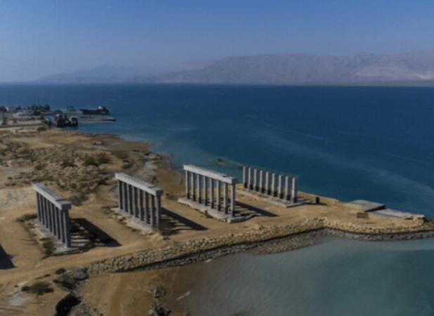قرارگاه خاتم ساخت پل خلیج فارس در قشم را عهده دار شد