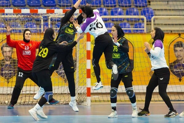 هفته پنجم لیگ برتر هندبال زنان با پیروزی پرگل سپاهان برگزار شد