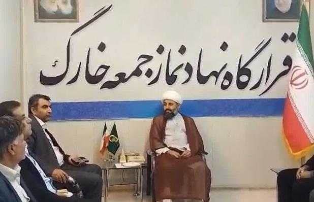 دولت به مشکلات زیرساختی و معیشتی در خارگ توجه ویژه داشته باشد