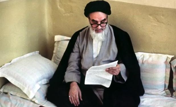 منظومه سپید امام(ره) برای همسر و دخترانش