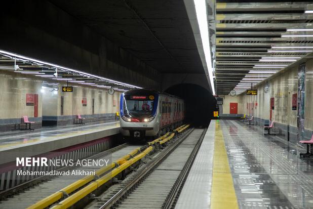 تعطیلی چندساعته ایستگاه مترو بهارستان در روز سه‌شنبه