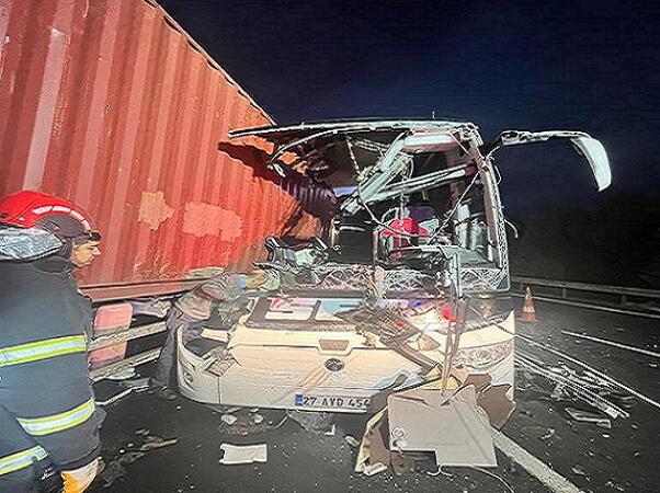 ۷ کشته و ۱۱ زخمی در تصادف اتوبوس در جنوب شرقی ترکیه