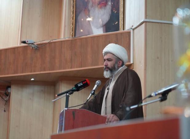 بانوان مومن و انقلابی در تبیین الگوی زن مسلمان ایرانی وارد میدان شوند