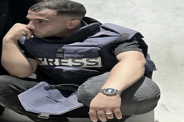 تشییع باشکوه خبرنگاری که تا زمان ترور میدان را ترک نکرد+فیلم