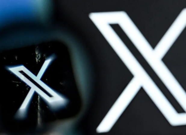 مهندس ایرانی ایلان ماسک، فونت «وزیر» را به ایکس آورد