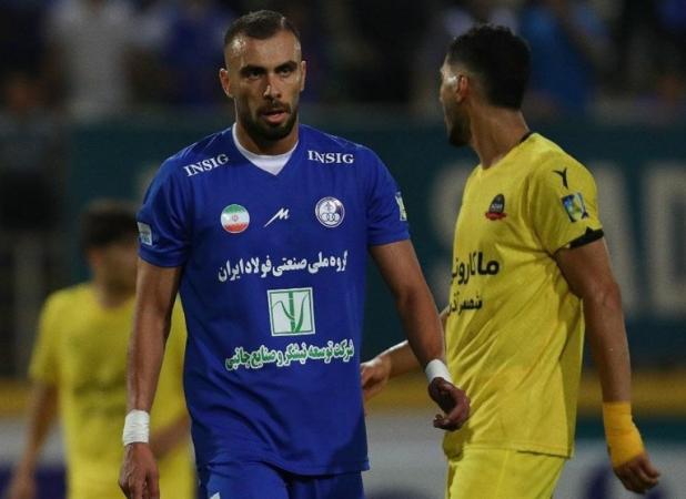 رستمی: بازیکن ما پول شهریه دانشگاه هم ندارد/ با یک بسته خرما بازی می‌کنیم!