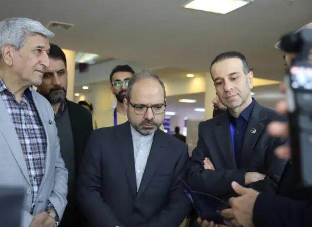 رویداد صدرا؛ جایی که صنعت مسأله می‌دهد و دانشگاه آزاد پاسخ می‌هد