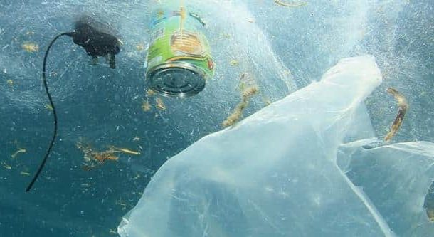 ساخت پلاستیکی که خودش زمان تجزیه‌اش را مشخص می‌کند