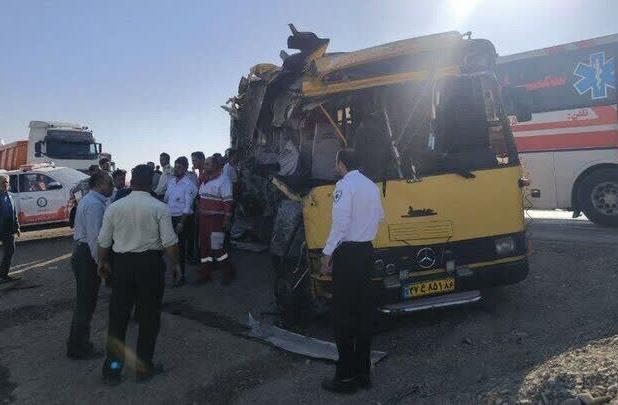 مراحل درمان حادثه دیدگان اتوبوس دانشجویان پزشکی سرخه در حال انجام است
