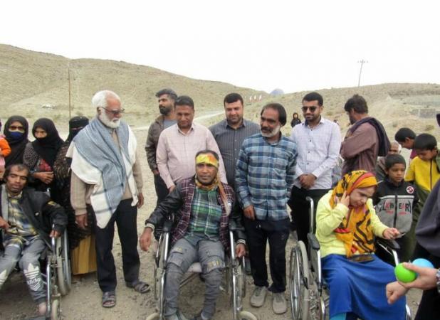 همایش پیاده‌روی معلولین در روستای کارگنجی بشاگرد برگزار شد