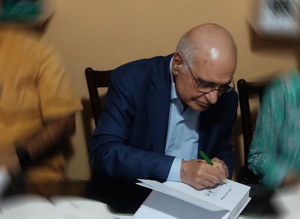 تولد هوشنگ مرادی کرمانی در محل تولد «قصه‌های مجید»؛این خانه انگور نداد