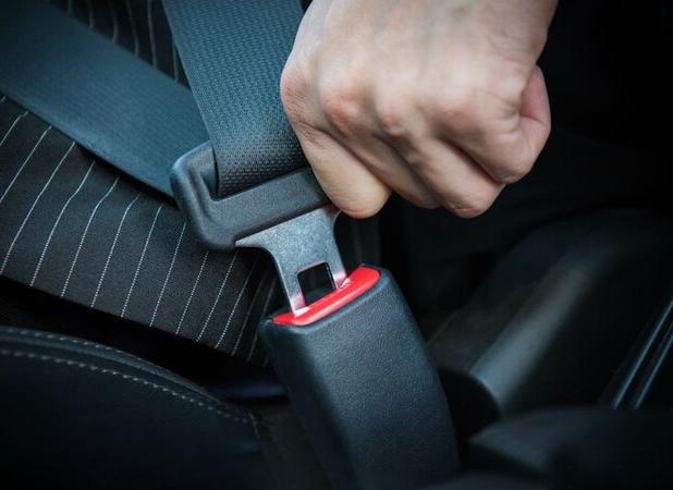 استفاده از کمربند ایمنی، تلفات رانندگی را تا ۷۰ درصد کاهش می‌دهد