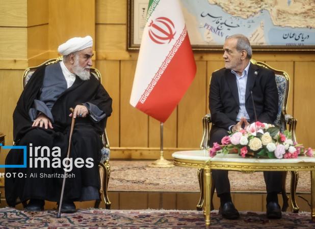 تصویر نکته‌دار از مراسم استقبال پزشکیان که توجه‌برانگیز شد