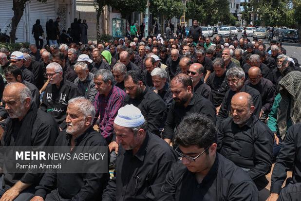 اقامه نماز ظهر عاشورا در قزوین