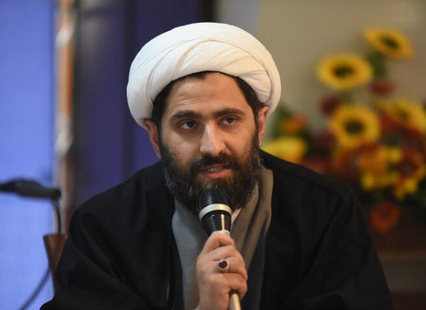 نهضت انقلاب مبتنی بر قرآن و عمل به آیات قرآن بود