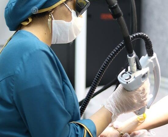 دو عامل اصلی اعتماد به مرکز لیزر دکتر راحمی تهرانپارس