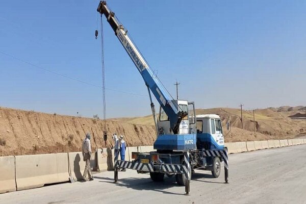 آغاز عملیات بهسازی و روکش آسفالت محور معادن زغال سنگ پرورده طبس