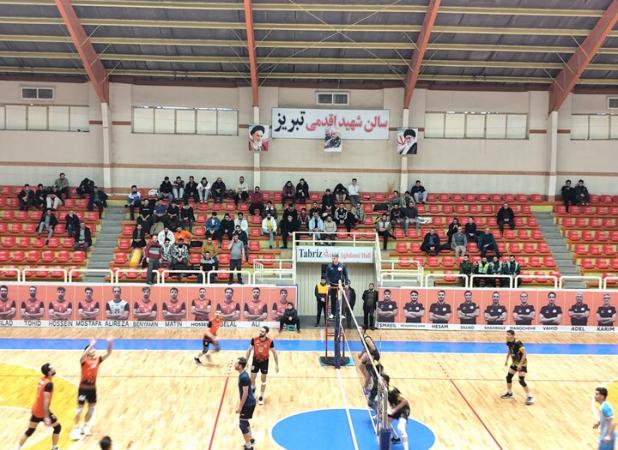 والیبال مس سونگون و زریبار مریوان نیمه تمام ماند
