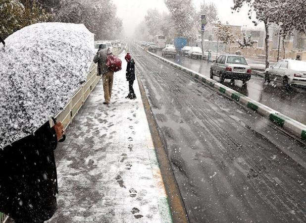 ورود سامانه بارشی جدید به کشور از عصر امروز؛ بارش باران و برف در راه است