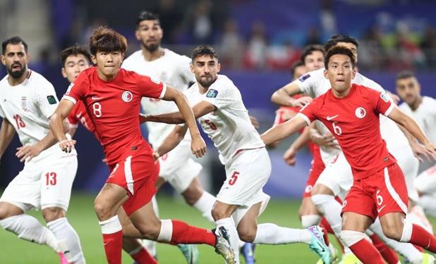 حاشیه بازی ایران و هنگ‌کنگ| حرکت عجیب سرمربی چشم بادامی‌ها پس از گل قائدی و عصبانیت قلعه‌نویی از پاس یک مدافع