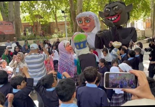 پرونده جشنواره ملی تئاتر خیابانی محلات با معرفی برترین‌ها بسته شد