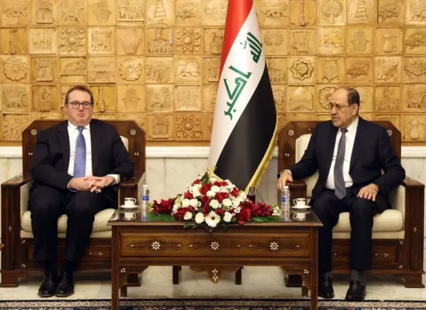 عکس دیدار مقام آمریکایی با حامی ایران در عراق