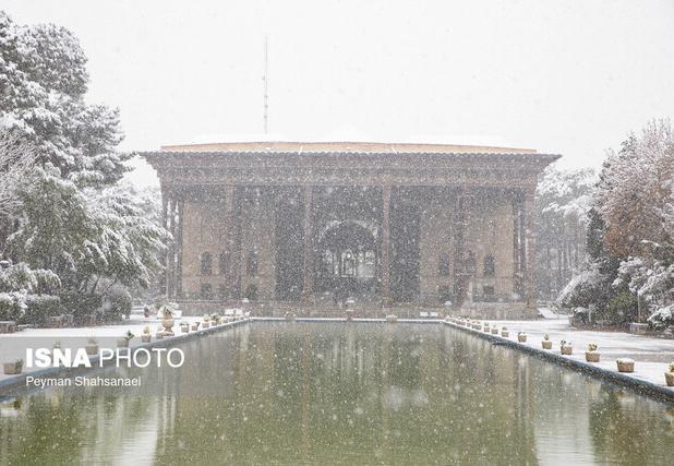 فعالیت ادارات اصفهان با یک ساعت تأخیر آغاز می‌شود