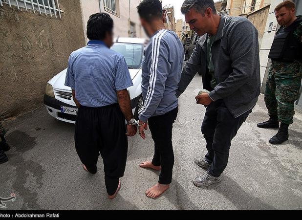 کشف ۴۰۰ کیلوگرم مواد روانگردان شیشه در تهران