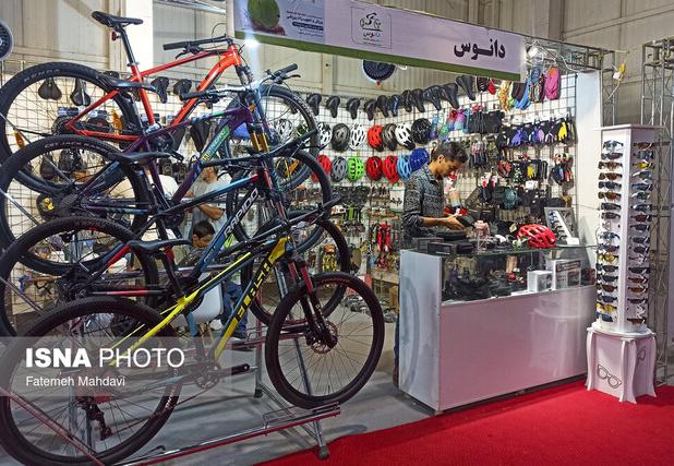 نمایشگاه تخصصی یا بازارچه فصلی؟