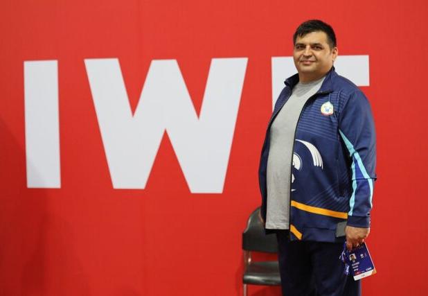 واکنش حسین رضازاده به طلای کم وزنه‌برداری در ریاض و بحرین