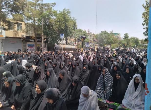 اقامه نماز ظهر عاشورا در تربت جام