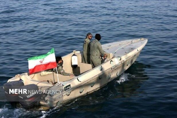 کشف ۳۰۰ میلیارد ریال کالای ممنوعه در آب های بوموسی