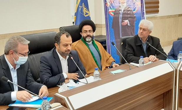 ما بند و زنجیر به پای فعالان اقتصادی نبستیم