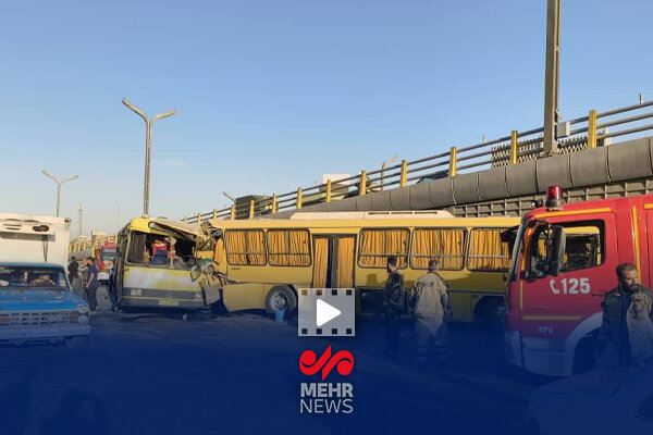 تصاویری از تصادف دو دستگاه اتوبوس در جاده مخصوص کرج