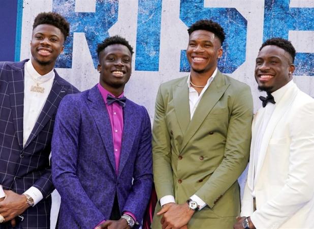 برای نخستین بار در تاریخ NBA؛ حضور سه برادر در یک تیم
