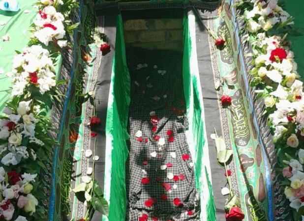 تصویری از آرامگاه ابدی سردار شهید شادمانی
