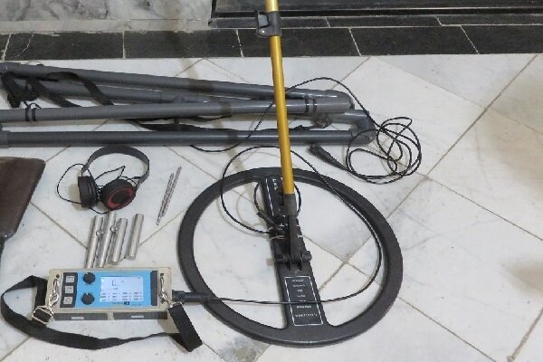 حفاران غیر مجاز در روستای مهماندوست دامغان دستگیر شدند