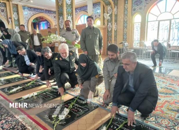 ادای احترام شینا انصاری به ۳هزار شهید استان سمنان درگلزار شهدای گرمسار