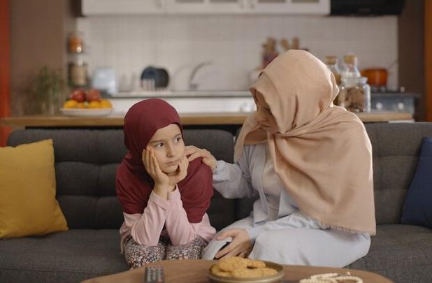 تربیت کنترل‌محور «کرامت» نمی‌آورد؛ تکیه صرف بر نصیحت، نتیجه عکس دارد