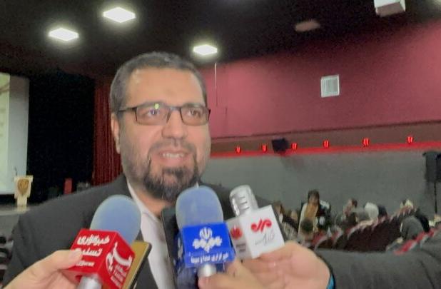 دریایی: تئاتر آینه هویت مردم کردستان و سنگر امیدآفرینی است