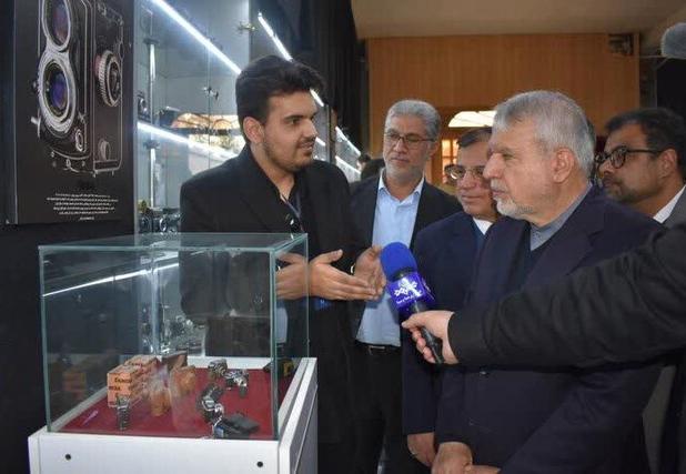 بازدید وزیر میراث فرهنگی از اولین موزه تخصصی عکاسی شمال کشور در گرگان