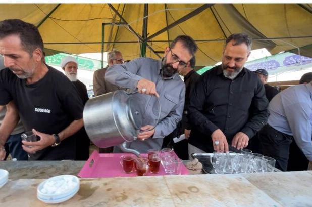 موکب های ستاد مردمی خادمان ملیکه ایرانی در میدان آستانه قم