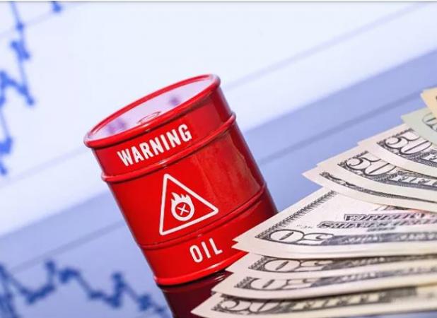 طلای سیاه در انتظار انتشار آمارهای جدید اقتصادی