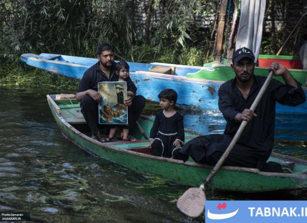 تصاویری از عزاداری سنتی کشمیری‌ها روی قایق