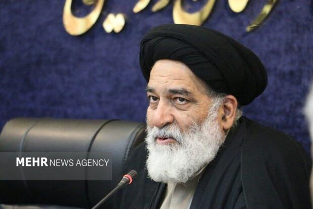 رهبر معظم انقلاب ما را تشویق به حمایت از دولت کرده‌اند