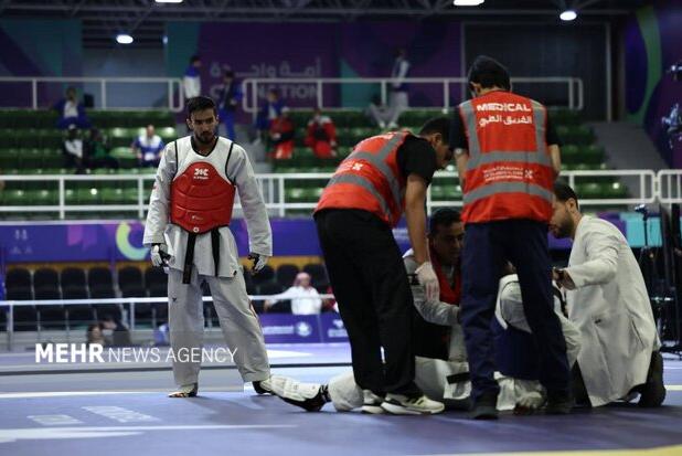 اصغری برای مدال برنز تکواندو مبارزه می کند